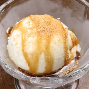 Kuromitsu Kinako Ice Cream