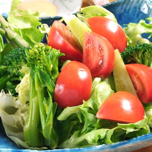 Omakase salad of seasonal vegetables from Miura