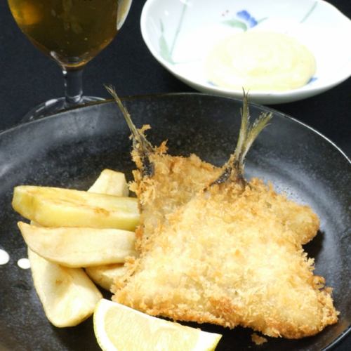 1 fried horse mackerel from Miura (with fried potatoes)