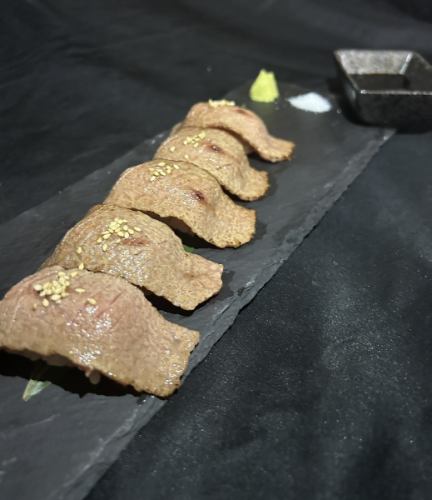 和牛炙り握り　5貫