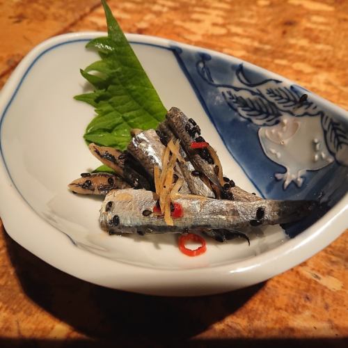 [From Chiba Prefecture] Choshi sardines pickled in sesame seeds