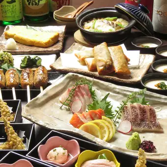 【女子会プラン】3時間飲み放題付名物すき焼き春巻き、炊き込みご飯など《全9品》4500円→4000円