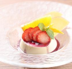 Rum-flavored panna cotta