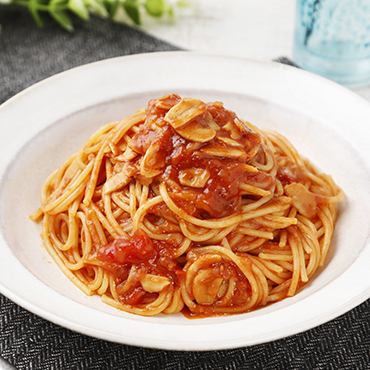 トマトとにんにくのパスタ