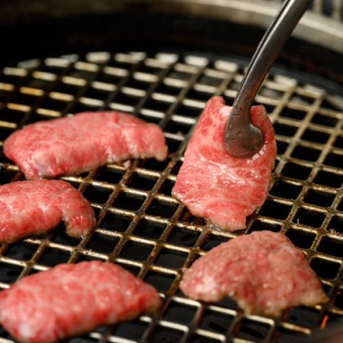 精鋭揃いの焼肉メニューも