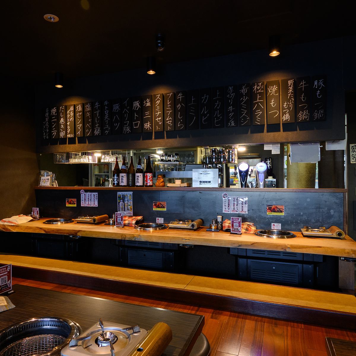 在都市氛圍中享用烤肉和火鍋,這是只有成年人才能享受的奢華體驗。