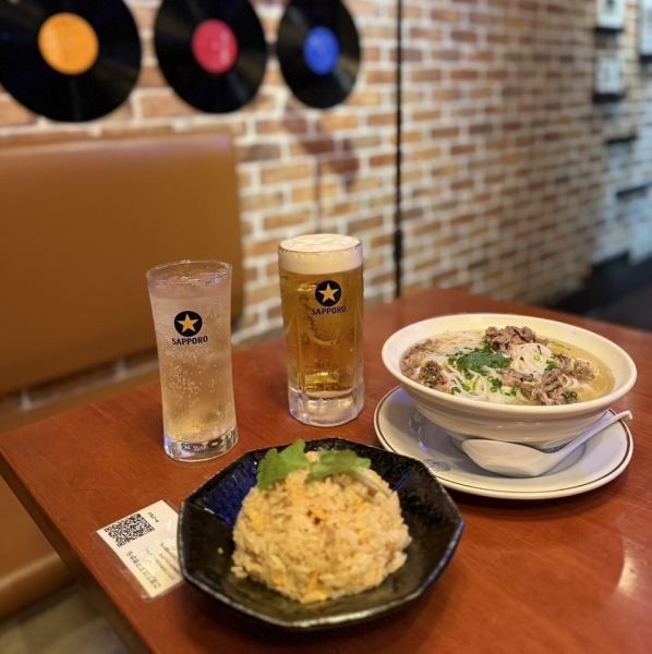 A wide variety of all-you-can-drink options! All-you-can-sing karaoke and all-you-can-drink options for 2,500 yen for men and 1,700 yen for women (1 hour).