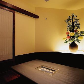 お洒落な店内は少人数~大人数までご利用可能なお席をご用意しております!大事な接待や、会社宴会、ご家族でのお集まり、デートなど様々なシーンに合わせてご利用ください♪各種ご宴会にぴったりのコースをご用意委しております♪希少部位を堪能できる、贅沢なコースは10000円(税込)!ぜひ、一度ご堪能下さい!