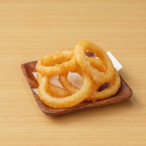 Onion rings (with dipping sauce)