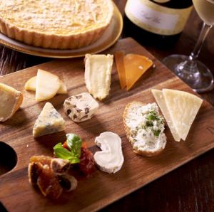 Formaggio [Cheese platter]