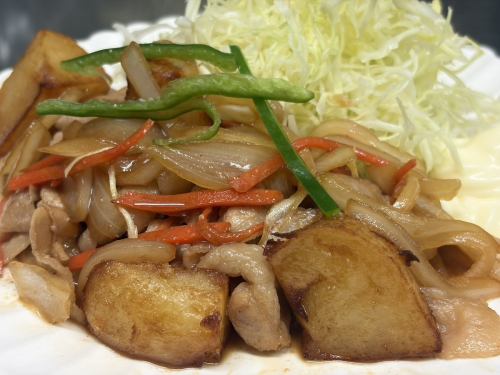 豚バラ肉とじゃが芋の生姜焼き