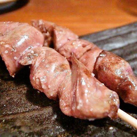 売切御免の「白レバ―」