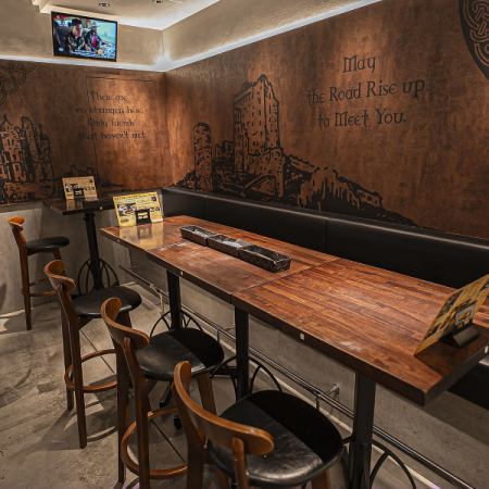 合コンや中規模での飲み会に最適な6名様テーブル席♪