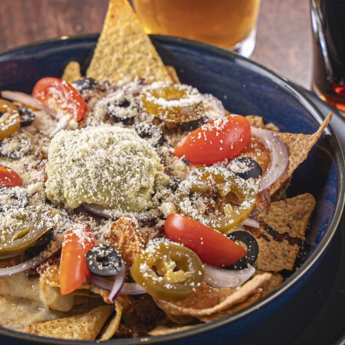 お酒との相性抜群なこだわりのフードラインナップ！