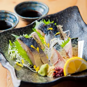 【月~木限定】席のみ予約+鯖造り3種盛り合わせ《ご予約限定商品380円(サバ価格!)/1人》