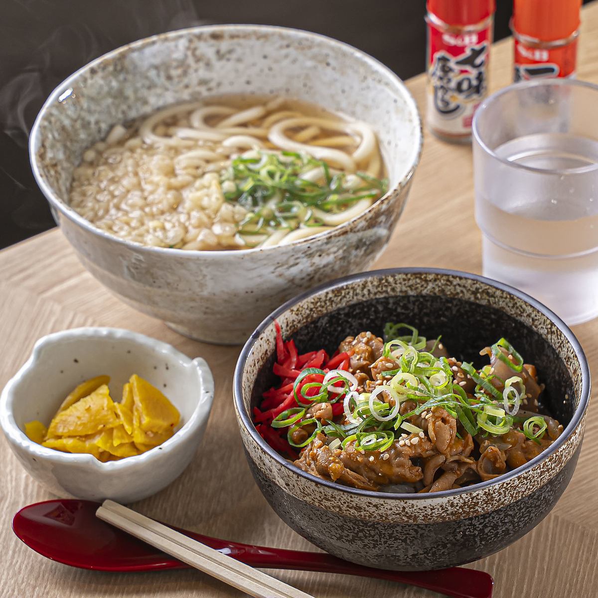 お手頃価格で楽しむ♪ランチタイムのうどん・そばはのど越しが◎