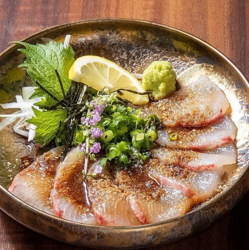 【本場九州の味を堪能！モツ鍋など自慢の逸品が勢揃い】