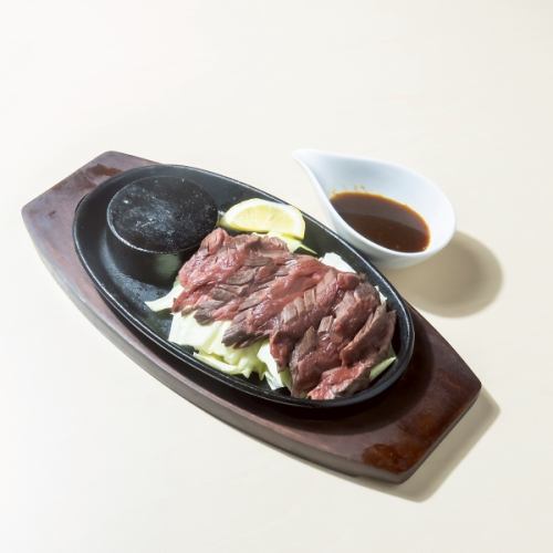 馬肉の鉄板ステーキ