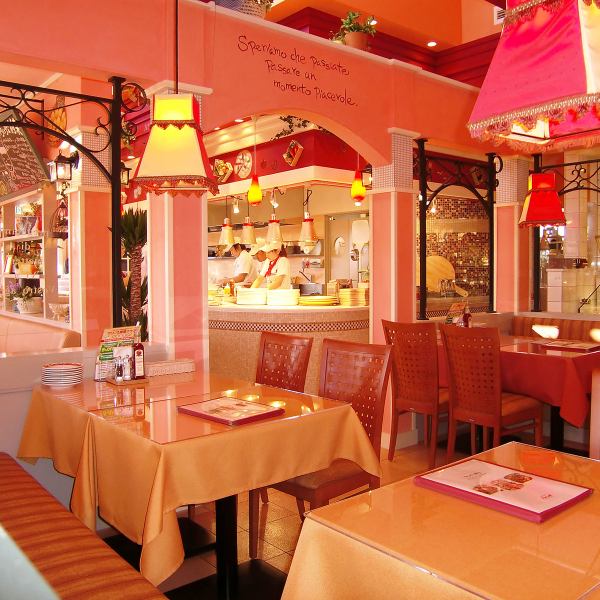 With the concept of "Enjoy delicious food and fun in an Italian atmosphere!", we propose a loving dining experience that will become a memorable page in your life, using carefully selected ingredients and dishes prepared by skilled chefs.Perfect for girls' nights out, birthday parties, family gatherings, and more! Enjoy the delicious flavors and fun of authentic Italian cuisine made with genuine ingredients.