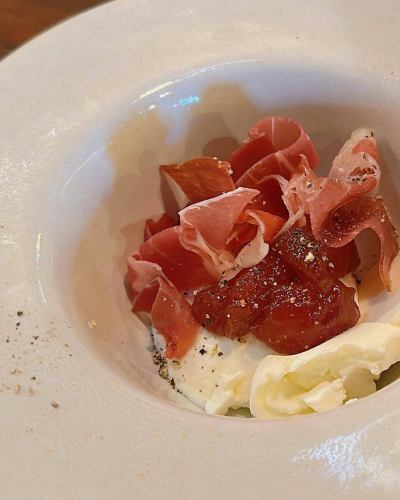 🎉お祝いの席に、イタリアン肉バルはいかがですか？🍷🥩
誕生日・記念日・昇進祝いなど… 「特別な日」にたくさんの方にご利用いただいております😊
落ち着いた雰囲気の店内で、 こだわりのお肉料理とワインをゆっくり楽しめます✨
大切な人とのひとときを、ぜひ当店で。 ご予約・サプライズのご相談もお気軽にどうぞ📩

【週末の予約状況】
16日（金）お席ご案内できます
17日（土）テーブル残りわずか
18日（日）テーブル残りわずか

#イタリアン肉バル #記念日ディナー #誕生日ディナー #お祝いごはん #宇都宮グルメ #肉好きと繋がりたい
#宇都宮肉バル
#陽東イタリアン  
#肉料理好き  
#グルメ好きな人と繋がりたい
#大人女子会  
#大人の隠れ家  
#ご褒美ディナー  
#ワインと肉  
#夜ごはん記録  
#肉好きな人と繋がりたい  
#大人女子ごはん  
#おしゃれ肉バル  
#イタリアンバルディナー  
#ペアリングディナー
#ご褒美外食  
#ゆったりディナー  
#大人時間  
#イタリアン好きな人と繋がりたい  
#美味しい時間  
#ワインとイタリアン  
#お肉ディナー  
#隠れ家レストラン  
#落ち着いた空間  
#美味しい肉料理