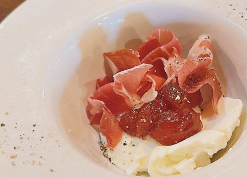 📢【Weekend reservation status】
Thank you for using our service!
Italian Meat Bar Ichimaruihi

Information regarding weekend reservations 🍷

🟩6/13 (Fri) Several tables available
🟥6/14 (Sat) There are a few seats available at the tables
🟩We are still available on Sunday, May 15th!

On the weekend, relax at Ichimaruihi with some alcohol and meat 🍖
How about it?😋

Please reserve your seat early!
All our staff look forward to seeing you!

#Utsunomiya Meat Bar
#Yoto Italian
#I love meat dishes
# Want to connect with people who like gourmet
#AdultGirlsMeetUp
#Adult hideaway
#Reward dinner
#Wine and meat
#DinnerRecord
#I want to connect with people who like meat
#AdultWomen'sMeals
#FashionableMeatBar
#ItalianBarDinner
#PairingDinner
#Rewarding yourself to eat out
#RelaxingDinner
#adulttime
#I want to connect with people who like Italian food
#DeliciousTime
#Wine and Italian
#MeatDinner
#Hideaway Restaurant
#Calm space
#Delicious meat dishes
