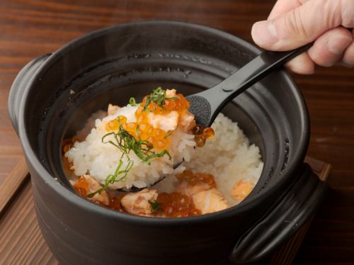 Recommended seasonal clay pot rice