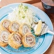 【ランチ限定】豚バラ野菜ロールカツ定食