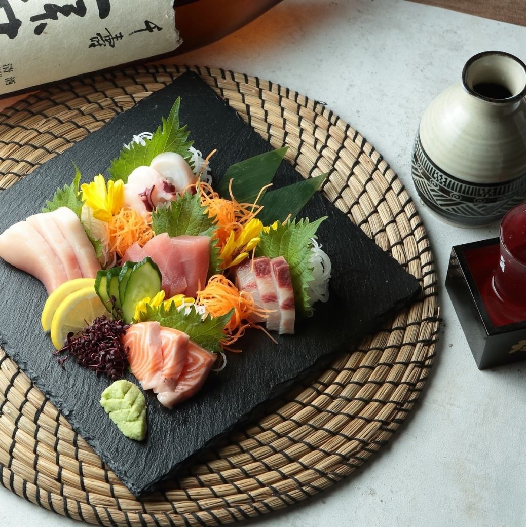 [All private rooms] Enjoy fresh Hokuriku fish such as blackthroat seaperch and local sake