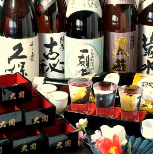 我们还提供来自日本全国各地的大量日本清酒和来自金泽的当地清酒。