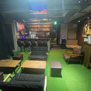 ゆったり寛ぎながらカラオケやお酒をご堪能◎最新シミュレーター【Trackman】を完備しており、腕を磨きながら満喫できます！