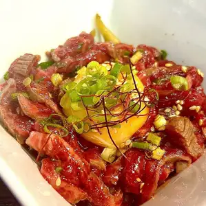 炙り和牛【はせ川ユッケ】