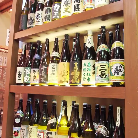 本格焼酎は約120種！その他、日本酒も各種取り揃えております。