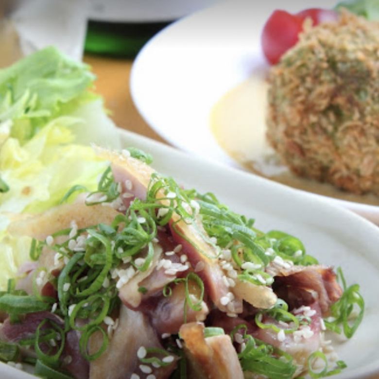 Seared local chicken (Miyazaki) with salad