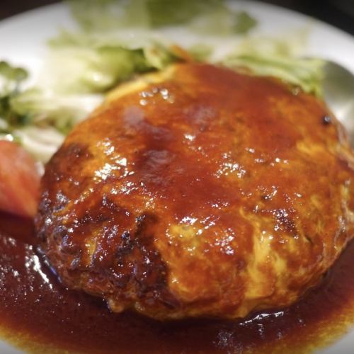 [Reservation required! Popular menu item ☆] 100% pork hamburger steak! A different texture to beef, with a great texture! Satisfyingly delicious!