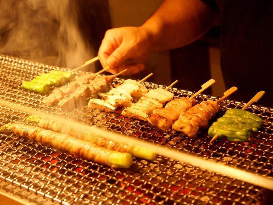 The yakitori and skewers carefully cooked over binchotan charcoal are delicious!!