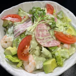 海老とアボカドのサラダ