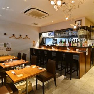 当店は20～28名で貸切利用もございます。ご要望ご利用人数に関しましては、お気軽にご相談ください。