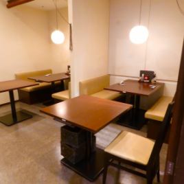 You can take down the blinds and create a private room.Perfect for parties with colleagues, bosses, and subordinates.Table seats for 4 people x 2.*Up to 6 people can be accommodated upon request.#Kamata #Keikyu Kamata #Private room #Semi-private room #Private room #Sake #Shochu #Welcome party #
