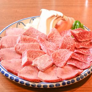 上撰盛り（上カルビ/上ロース/ハラミ/上タン/野菜盛り）