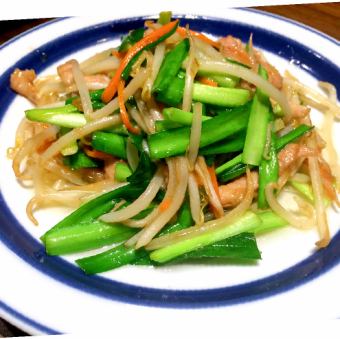 セロリと海老炒め/豚肉とニラ炒め