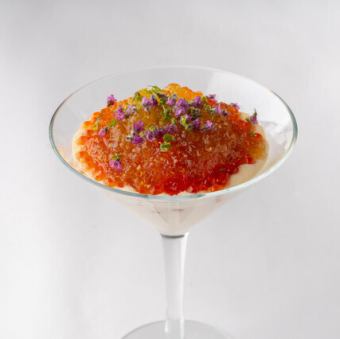 自家製豆腐のムースと生姜コンソメジュレ・マグロ・アボカドを添えて