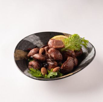 砂肝ときくらげ アーモンドのソテーにレモンを漂わせたネギ胡麻風味