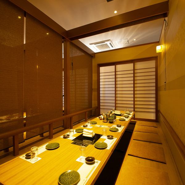 [For large parties, entertainment, and families] The private room with a sunken kotatsu can accommodate up to 24 people.Please use it for dinner parties with your family and relatives, reunions and dinner parties with friends, etc.You can relax in a private room.