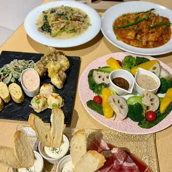 休闲套餐（含无限畅饮）：6180日元（含税）