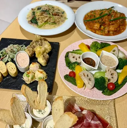 休闲套餐(含无限畅饮):6180日元(含税)