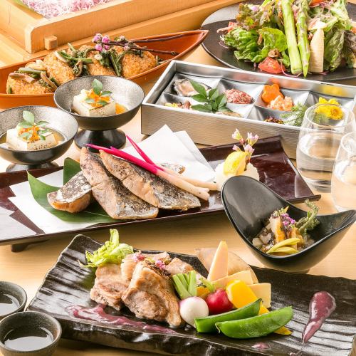 A [2 hours all-you-can-drink included] Special Mazesoba ◎ Plum Course [7 dishes total/5500 yen → 4500 yen] Not available on Fridays and holidays