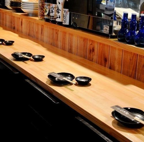 <p>&quot;Can be used in various scenes&quot; Counter seats where even one person can stop by casually.Perfect for a quick drink after work or for a second party.There are also table seats in the store, so it can be used by a large number of people or a small number of people.</p>