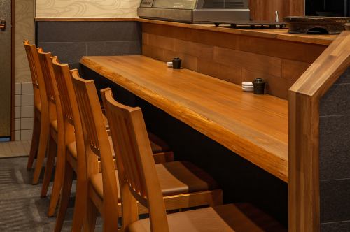 Popular counter seats Perfect for dates