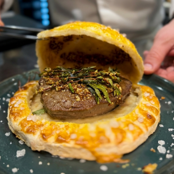 【スペシャルペアリングコース】スペシャルコ-スの料理一皿ずつと共にソムリエセレクトワイン6種