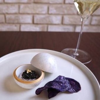 【プレミアムペアリングコース】プレミアムコ-スの料理一皿ずつと共にソムリエセレクトワイン6種